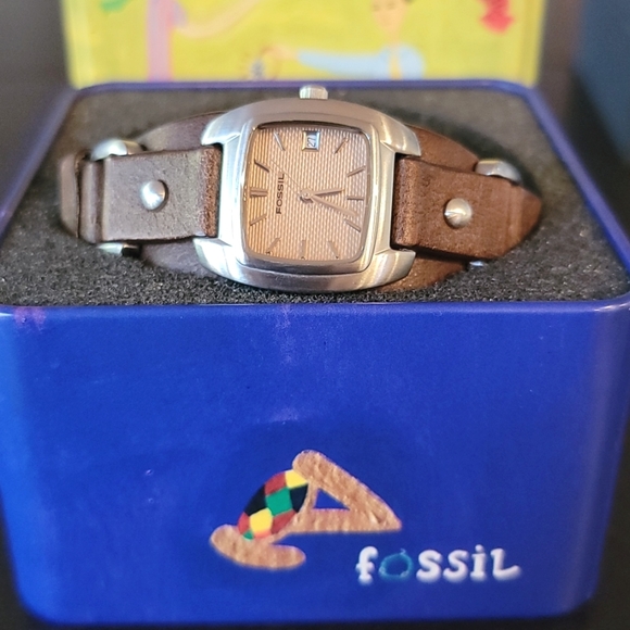 FOSSIL watch - Picture 1 of 4
